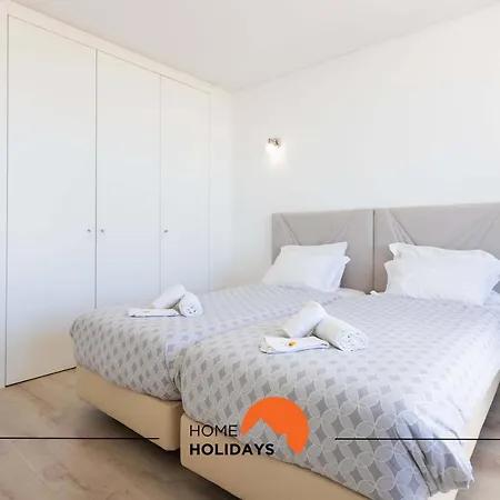 #142 Spacious With Garden, Pool And Private Park 3* Albufeira