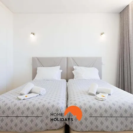 #142 Spacious With Garden, Pool And Private Park 3*