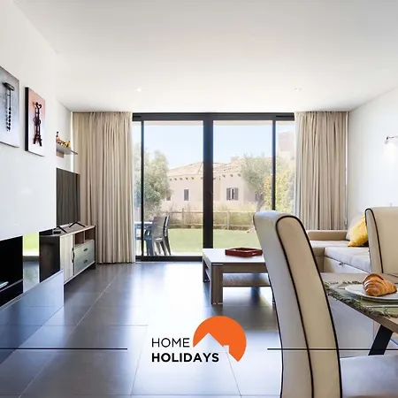 #142 Spacious With Garden, Pool And Private Park 3*