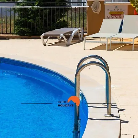 #142 Spacious With Garden, Pool And Private Park