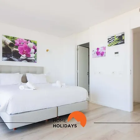 Holiday home #142 Spacious With Garden, Pool And Private Park